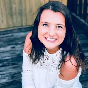 Meet your Posher, Carly